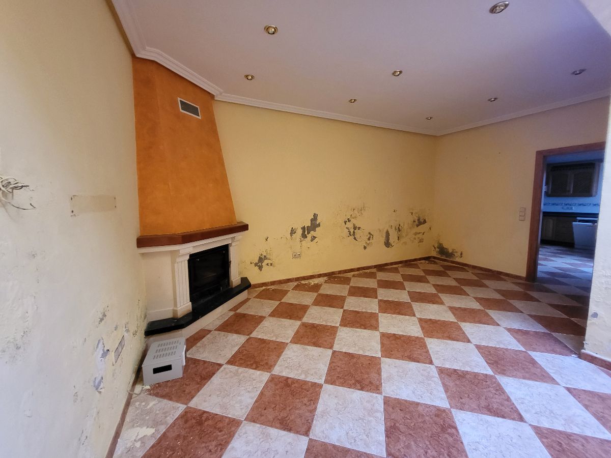 For sale of house in Cantoria