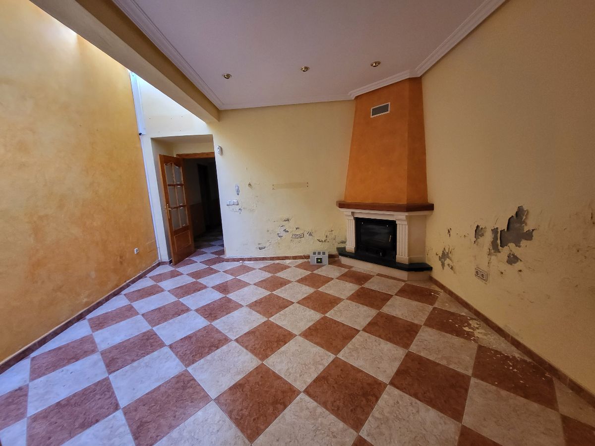 For sale of house in Cantoria