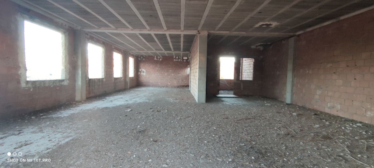 For sale of building in Huércal-Overa