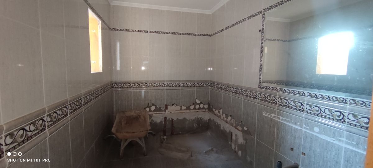 For sale of building in Huércal-Overa