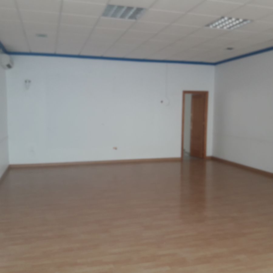 Alquiler de local comercial en Albox