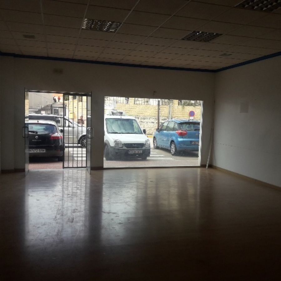 For rent of commercial in Albox