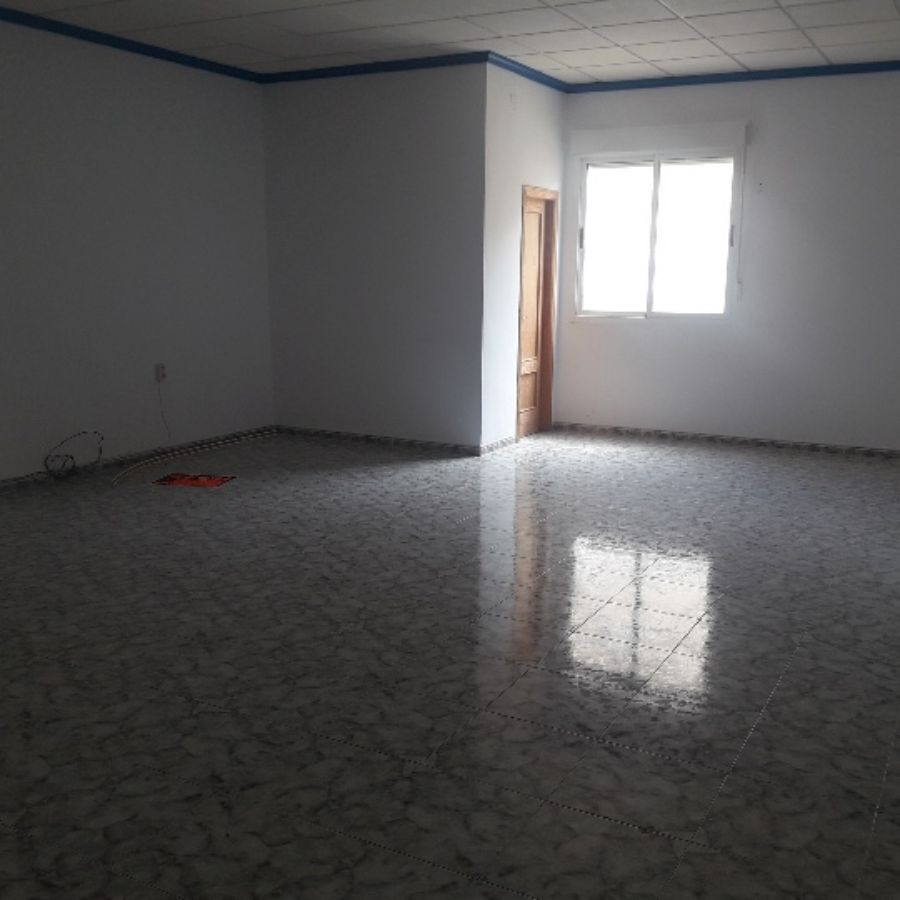 For rent of commercial in Albox