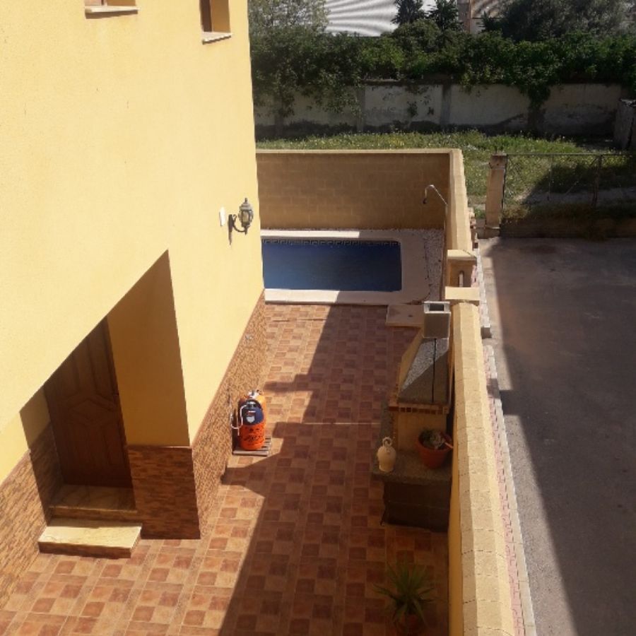 For sale of house in Zurgena