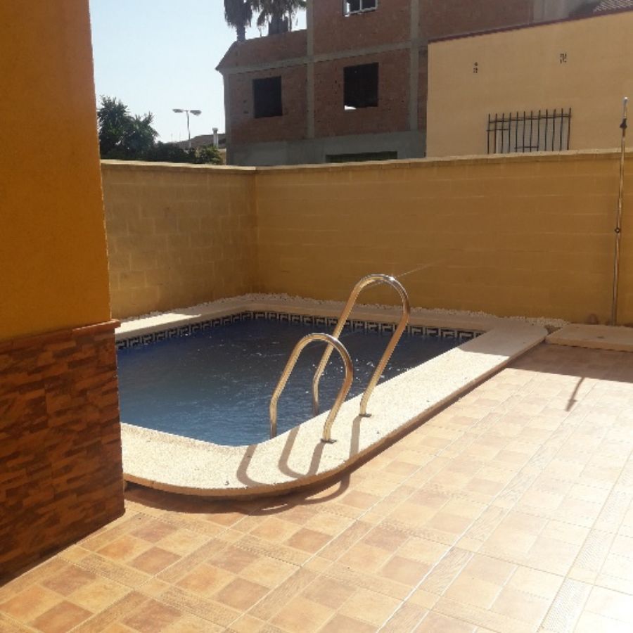 For sale of house in Zurgena