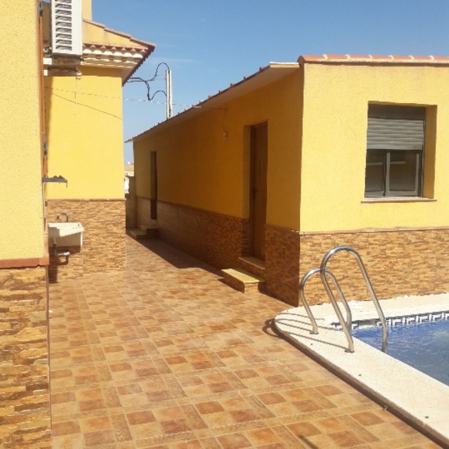 For sale of house in Zurgena