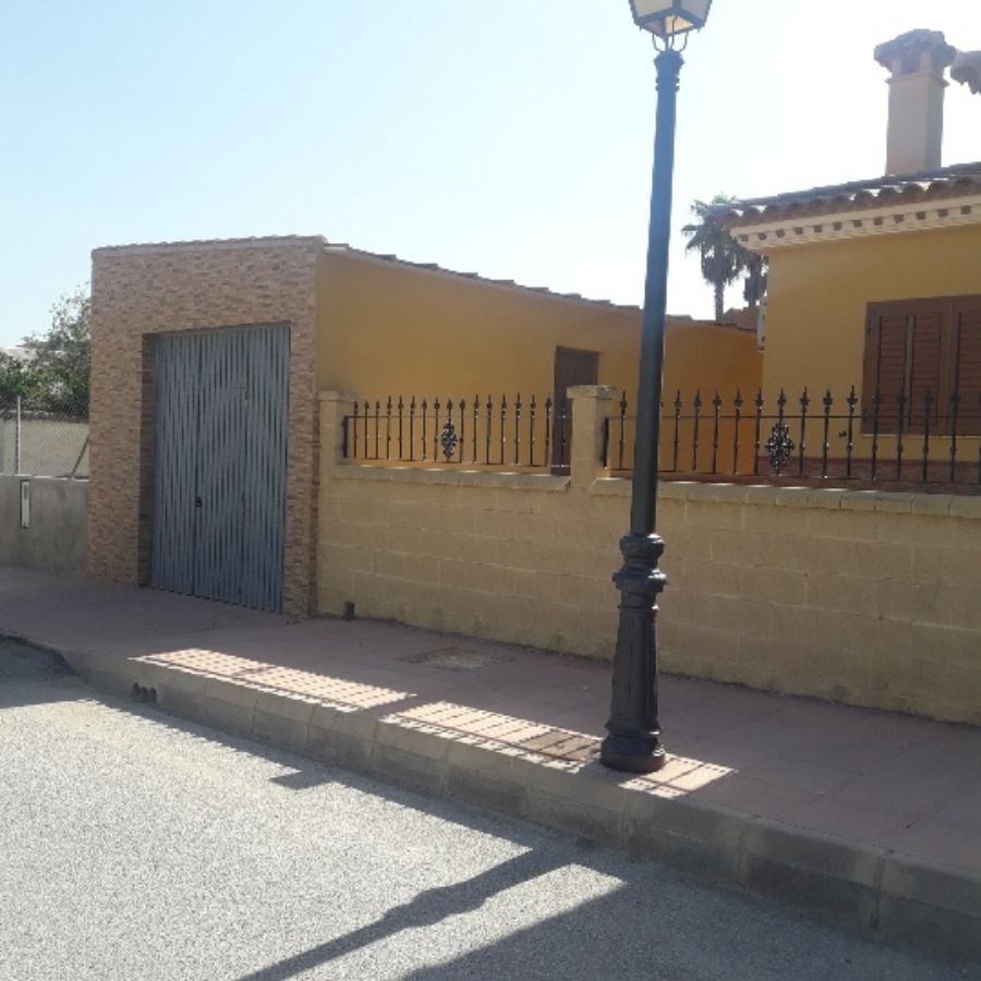 For sale of house in Zurgena