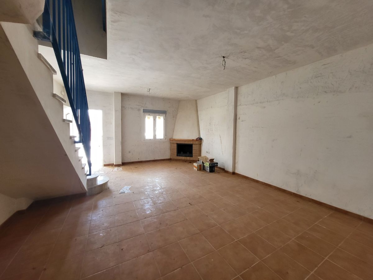 For sale of house in Lubrín