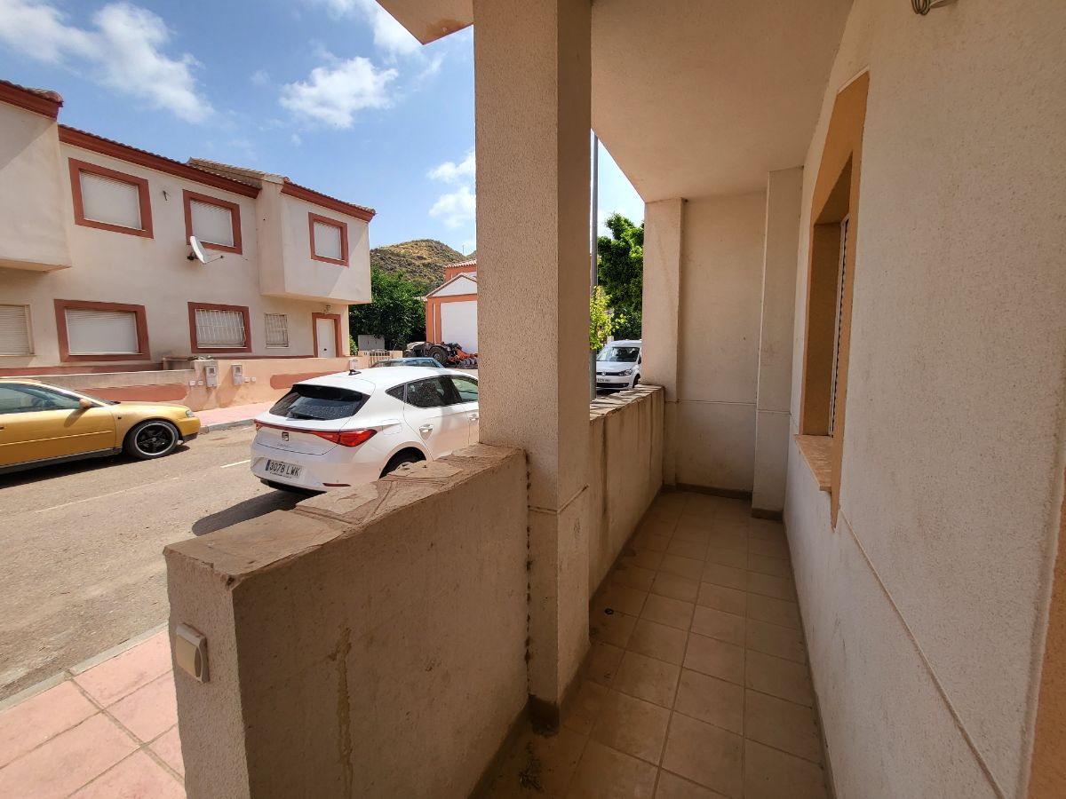 For sale of house in Lubrín