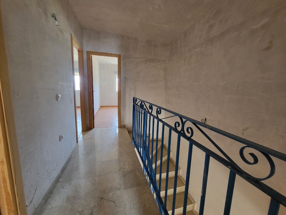 For sale of house in Lubrín