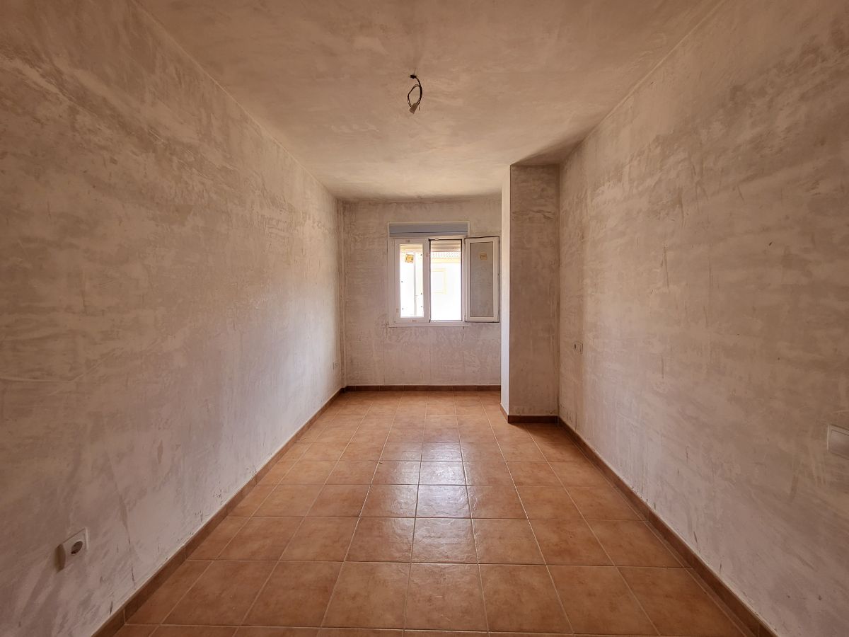 For sale of house in Lubrín