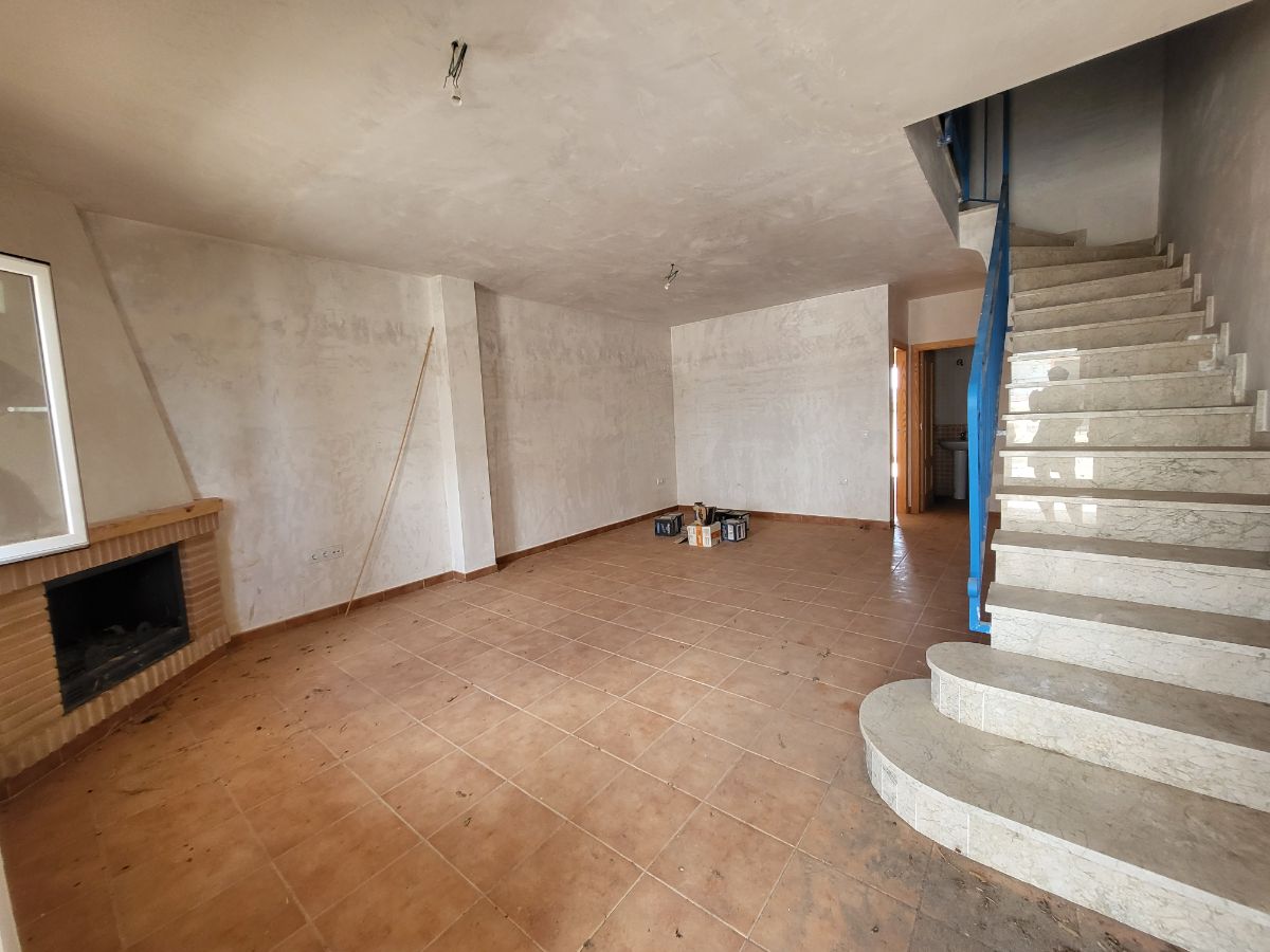 For sale of house in Lubrín
