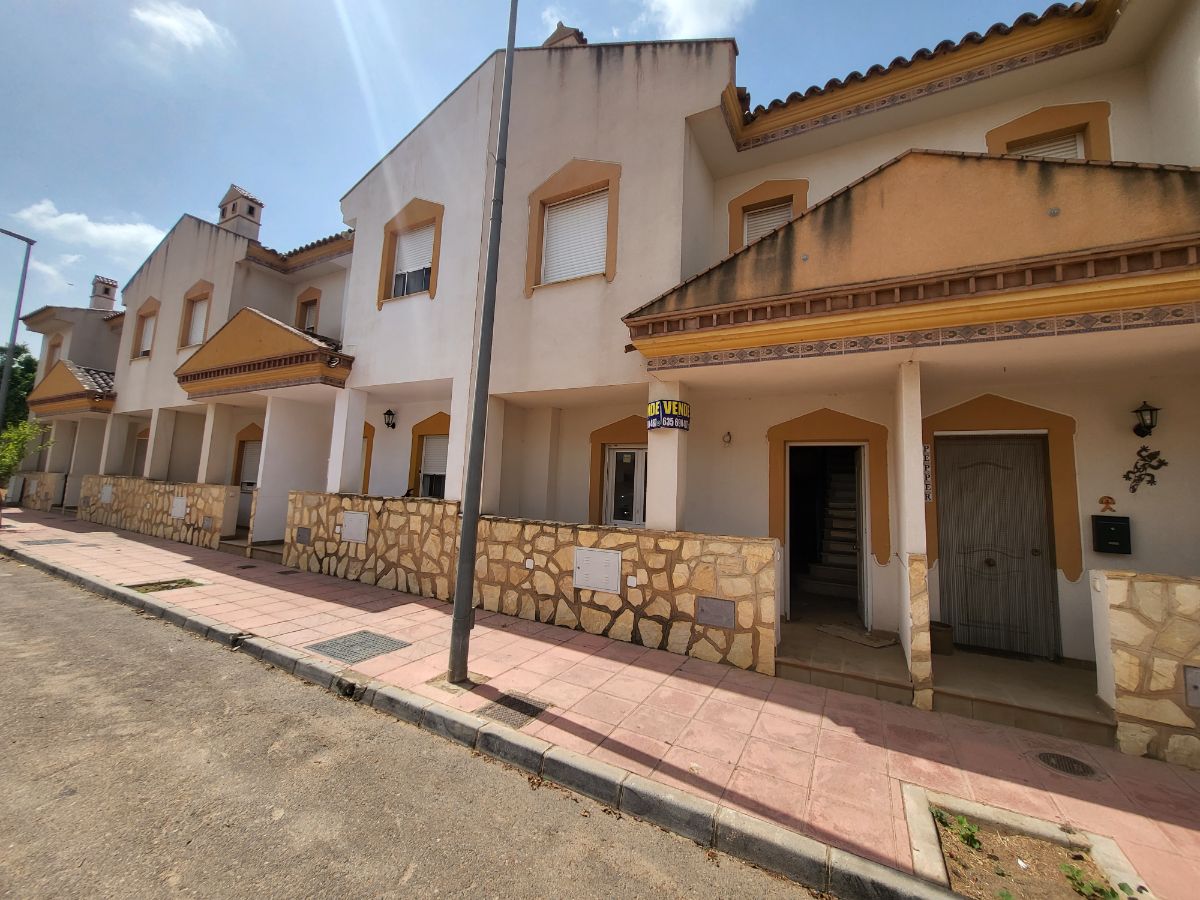 For sale of house in Lubrín
