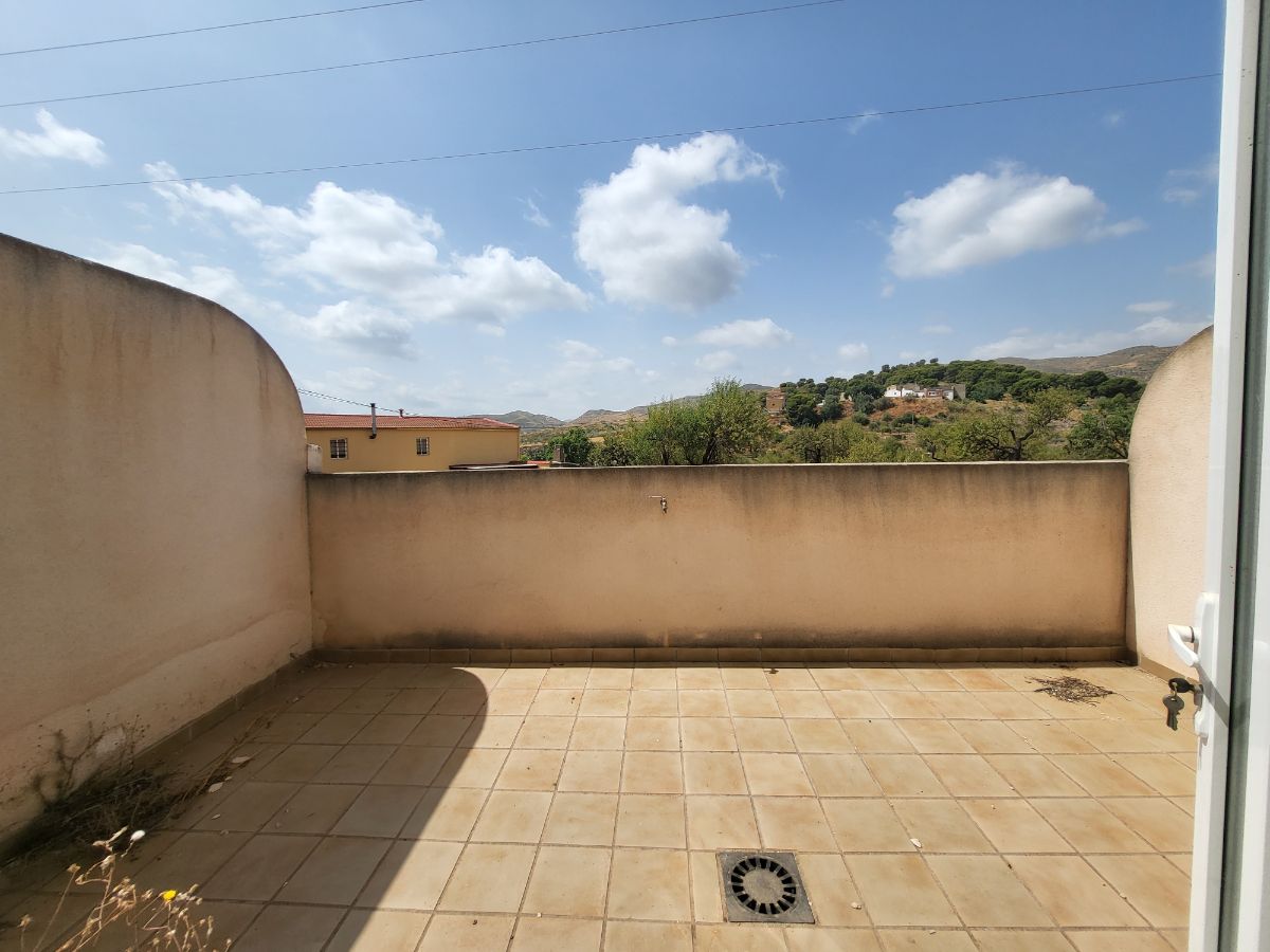 For sale of house in Lubrín