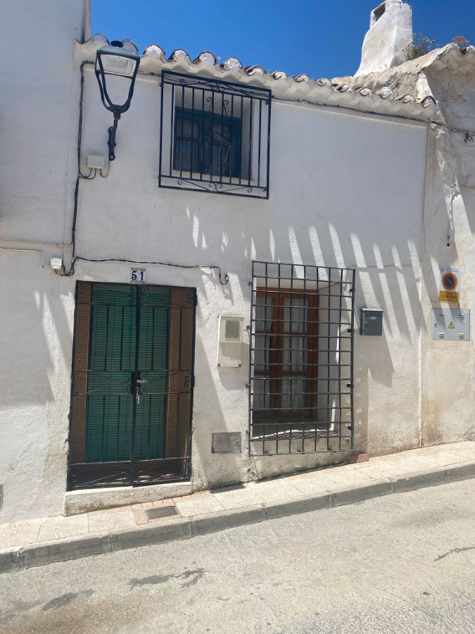 For sale of house in Vélez-Blanco