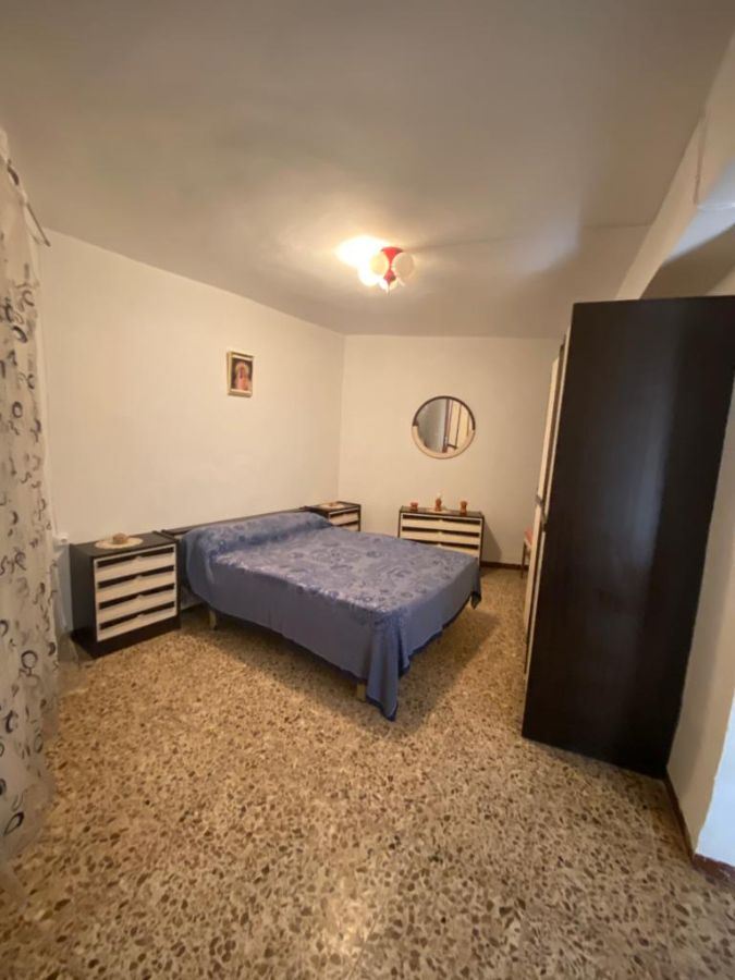 For sale of house in Vélez-Blanco