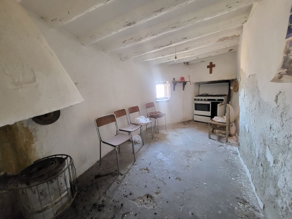 For sale of house in Somontín