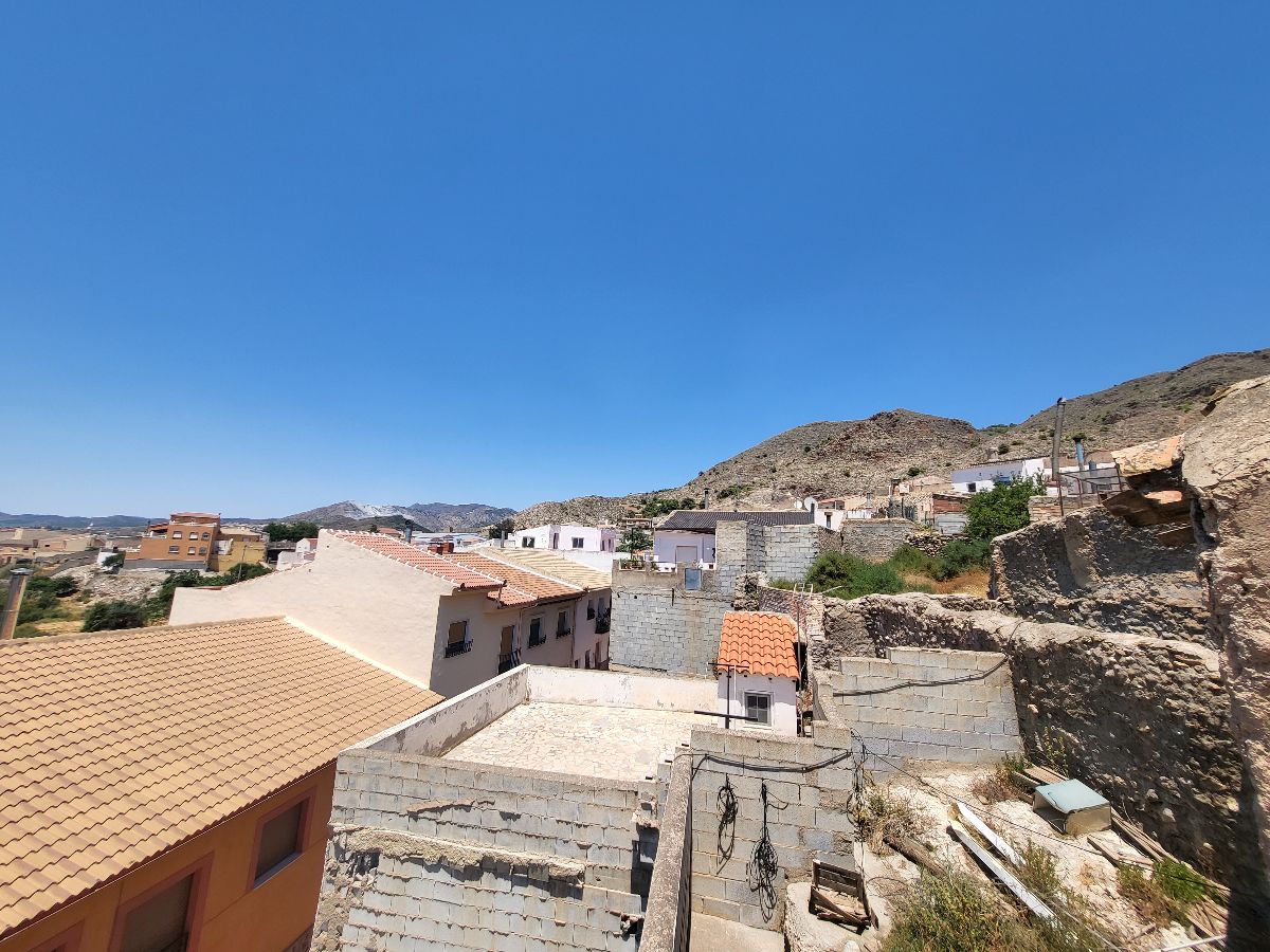For sale of house in Somontín