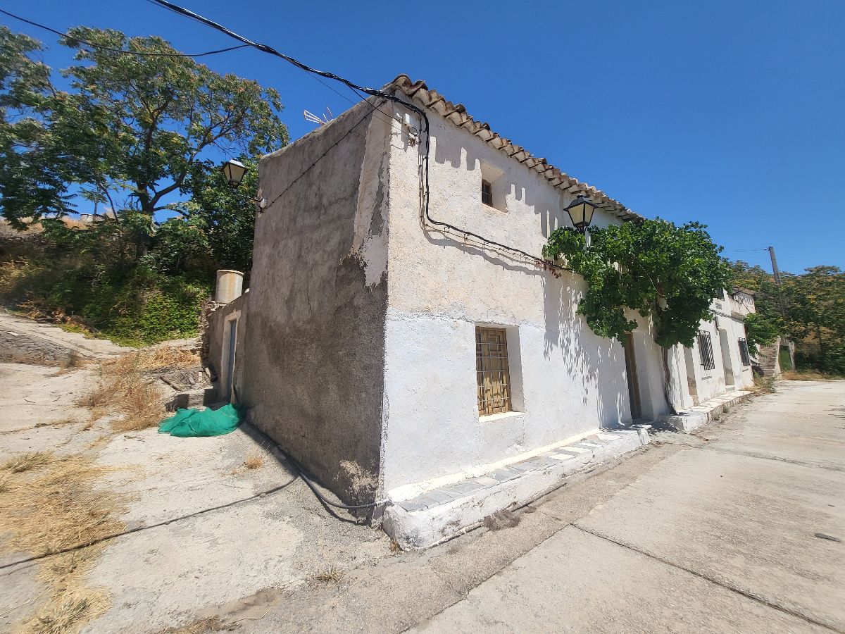 For sale of house in Albánchez