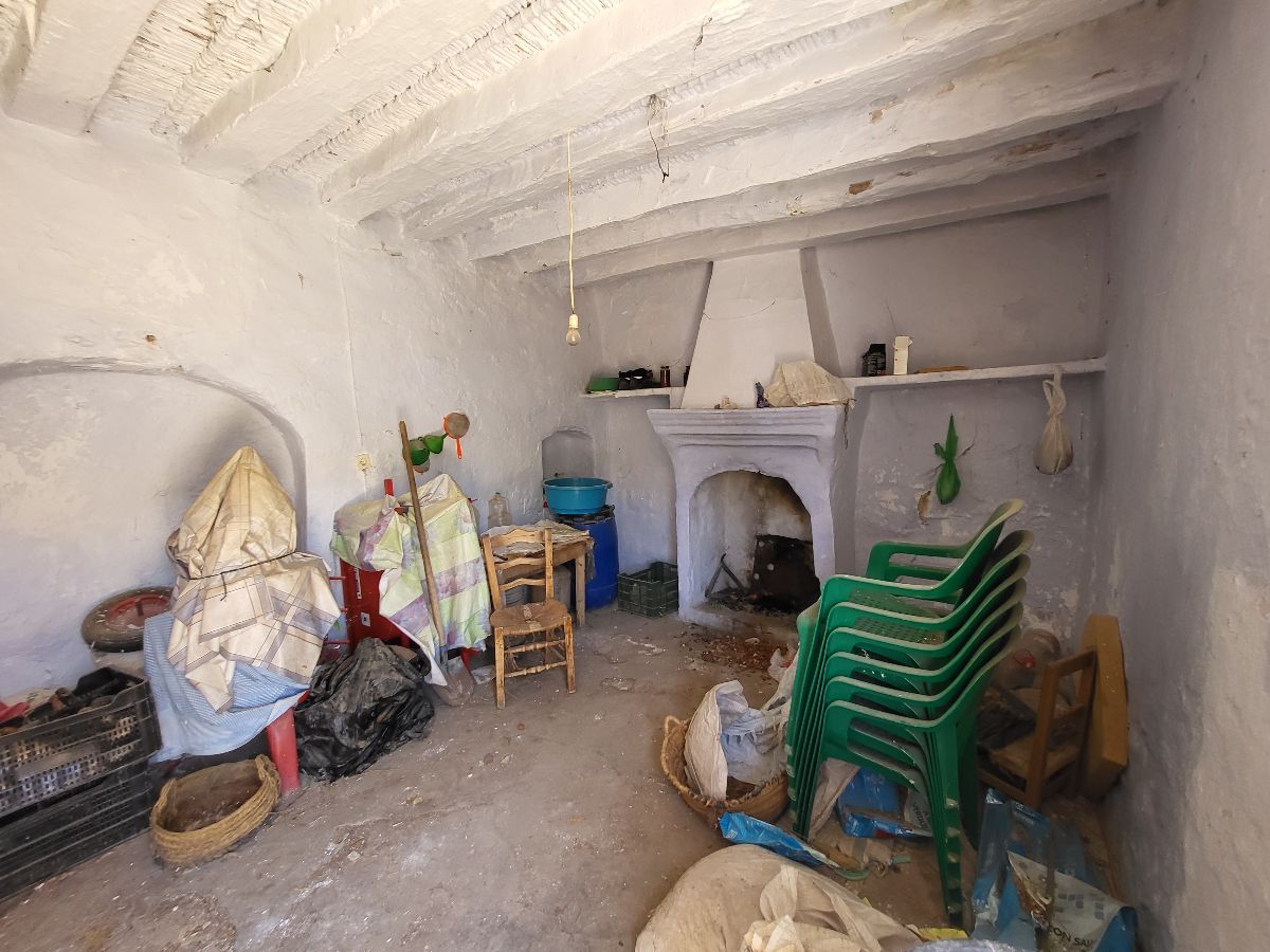 For sale of house in Albánchez