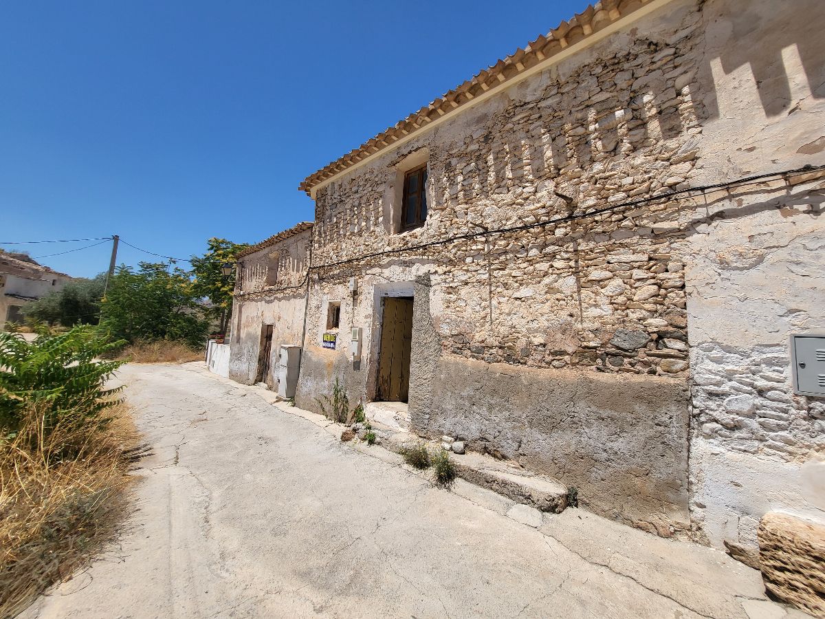 For sale of house in Albánchez
