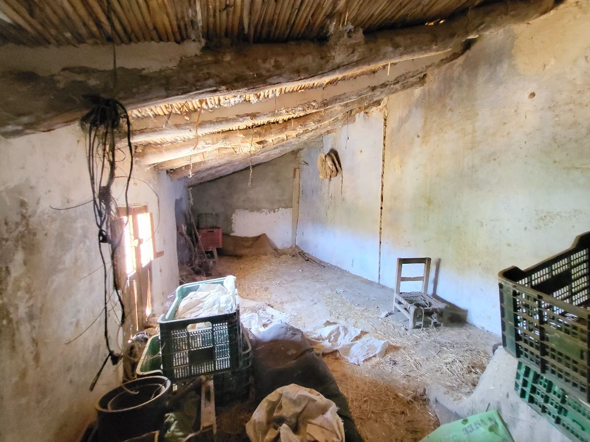 For sale of house in Albánchez