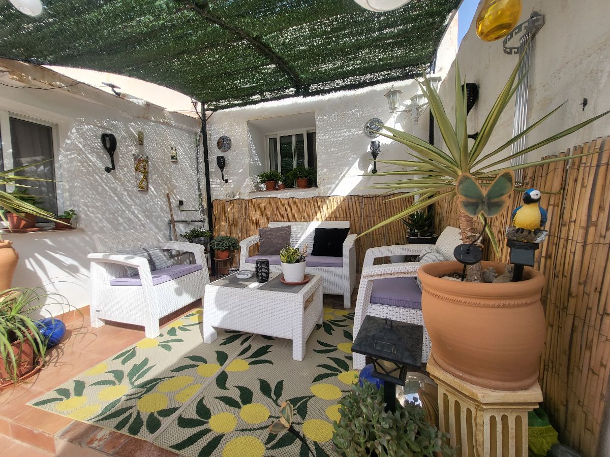 For sale of villa in Zurgena