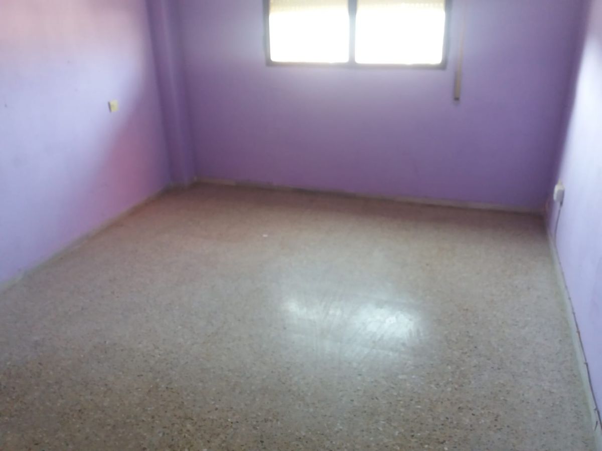 For sale of flat in Fines