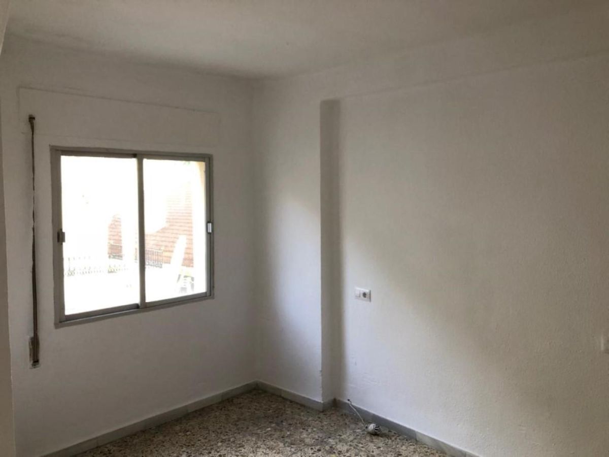 For sale of flat in Macael