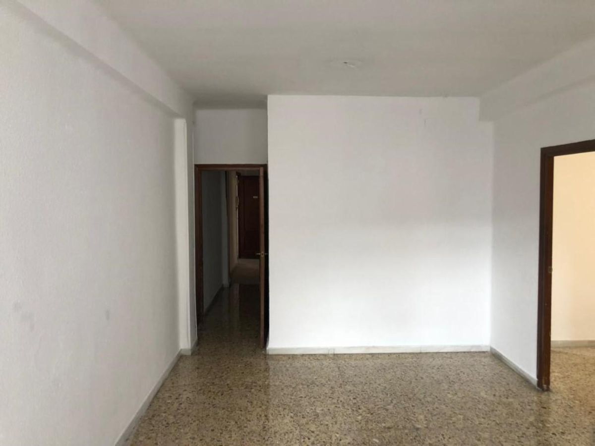 For sale of flat in Macael