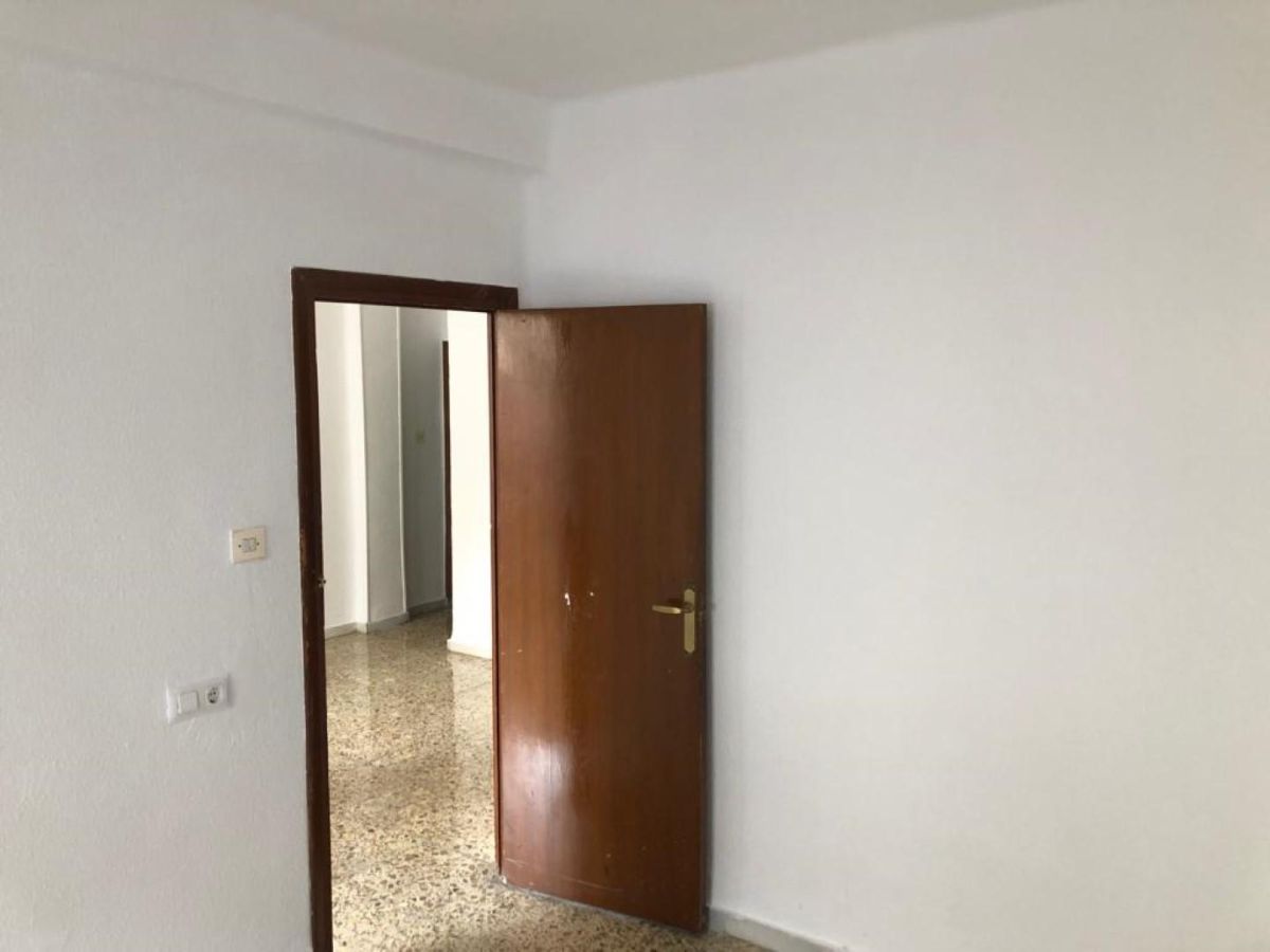 For sale of flat in Macael