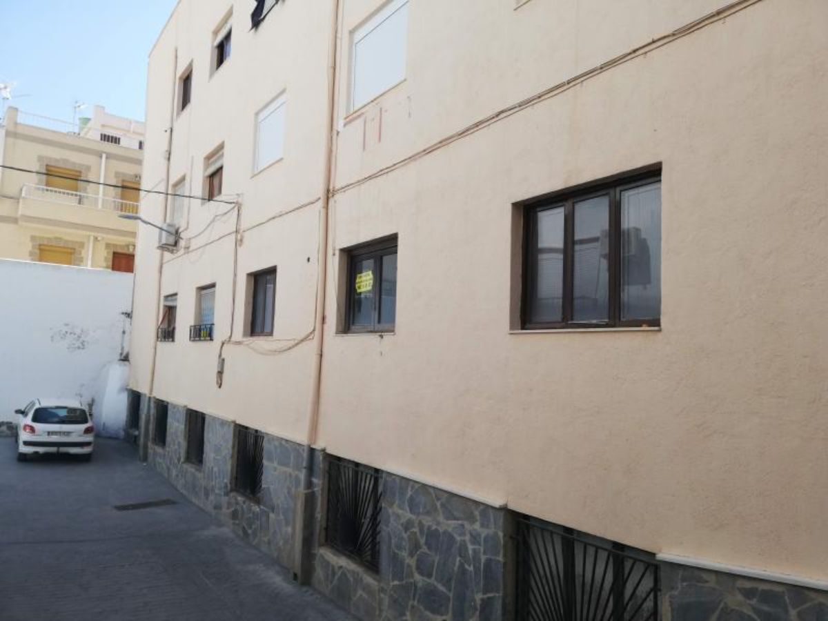 For sale of flat in Macael