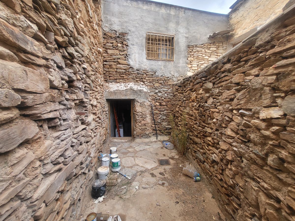 Venta de casa en Macael
