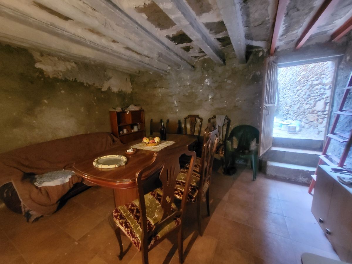 Venta de casa en Macael