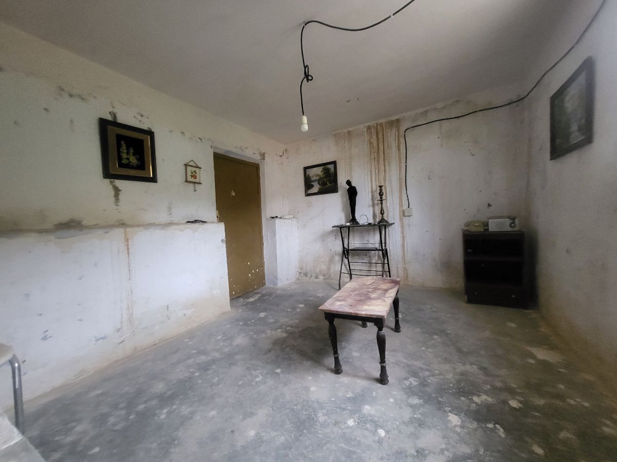 Venta de casa en Macael