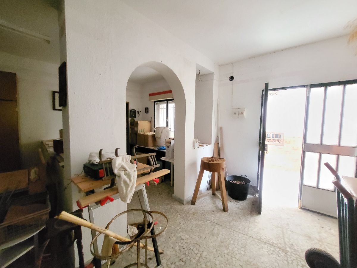 For sale of garage in Sierro