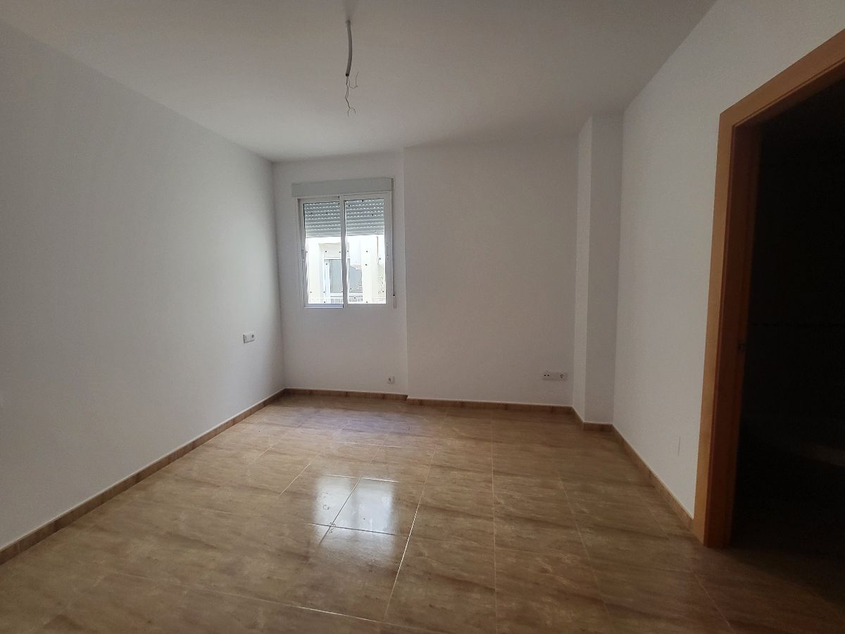 For sale of flat in Vélez-Rubio