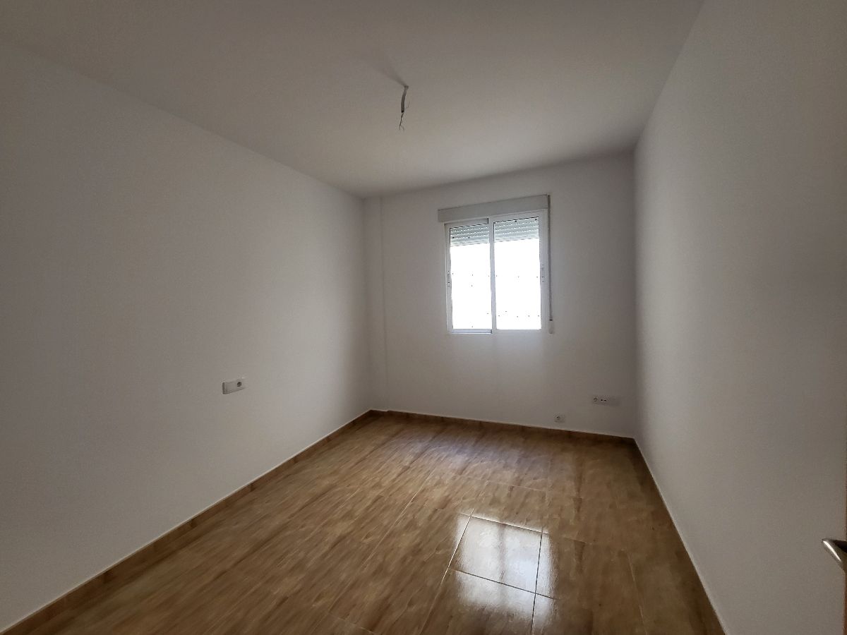 For sale of flat in Vélez-Rubio