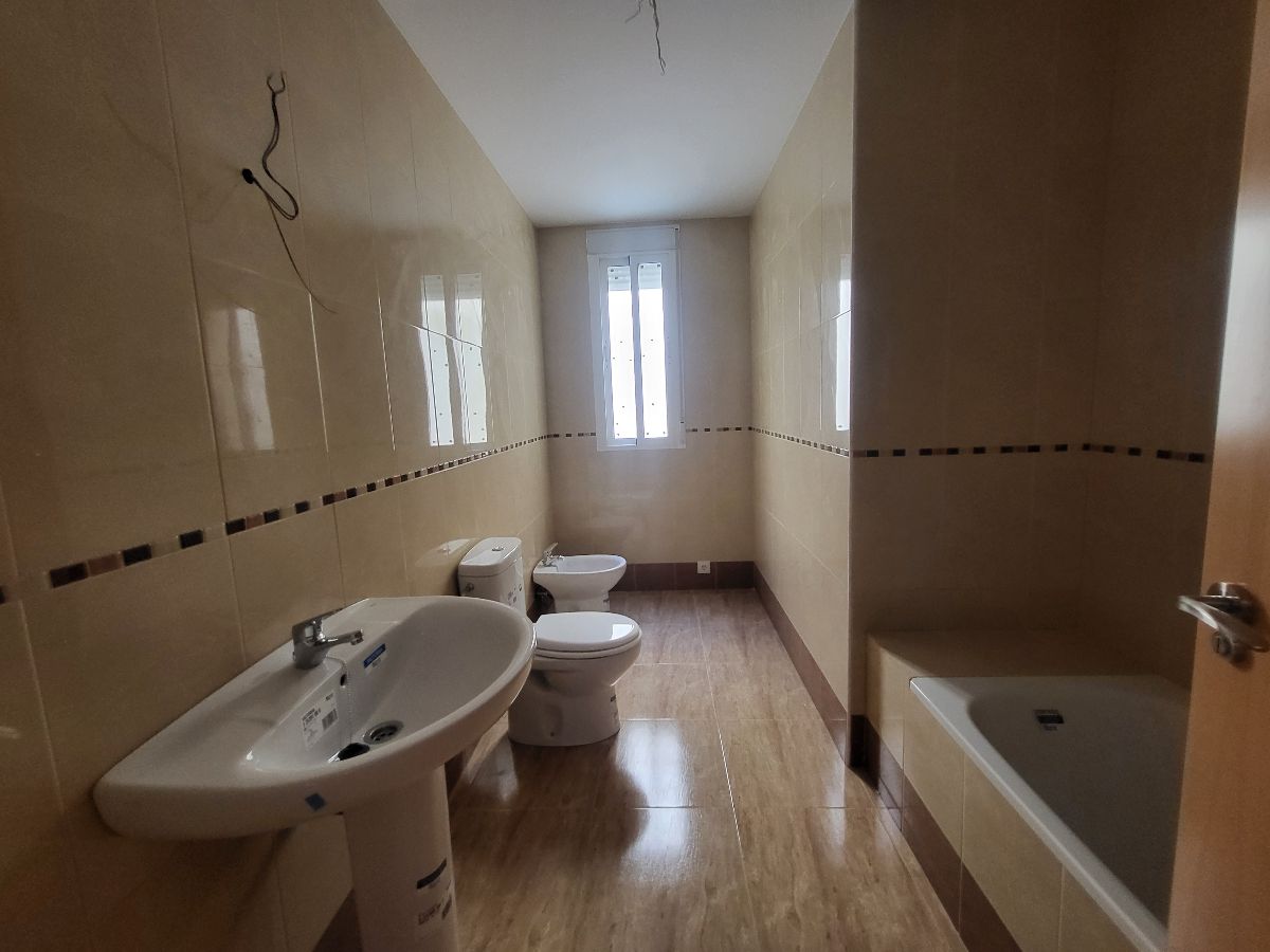 For sale of flat in Vélez-Rubio