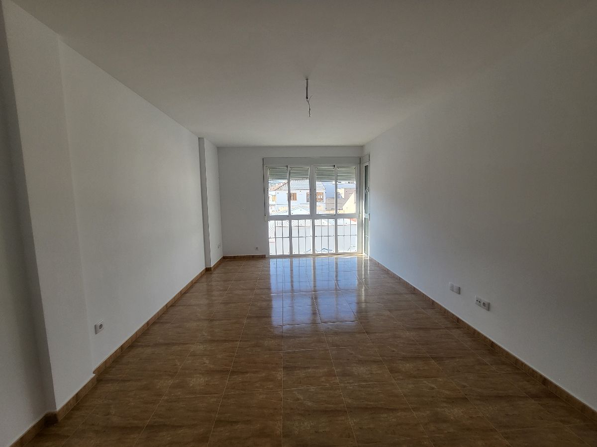 For sale of flat in Vélez-Rubio