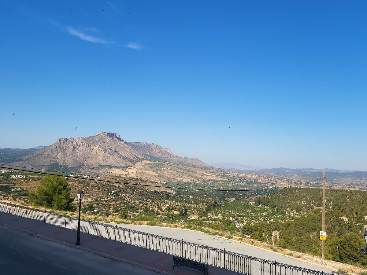 For sale of flat in Vélez-Blanco