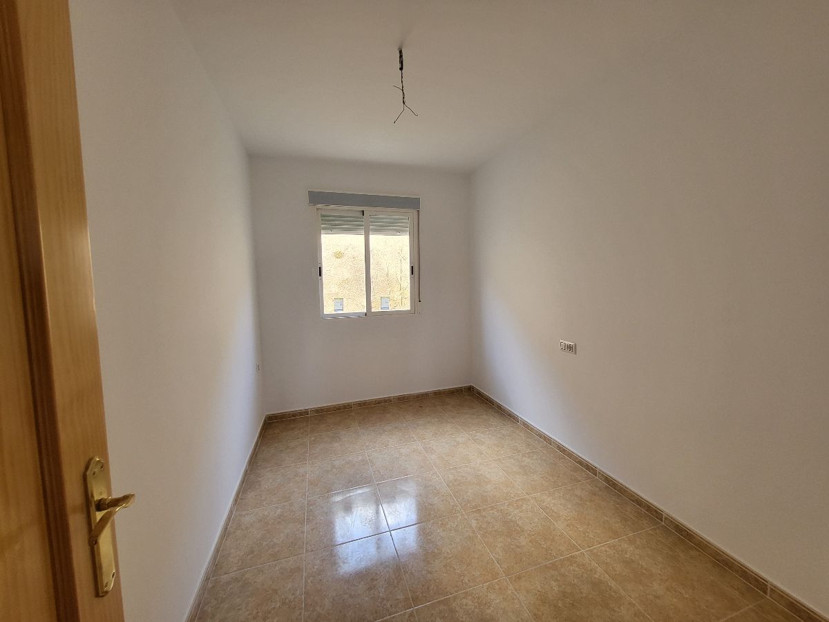 For sale of flat in Vélez-Blanco