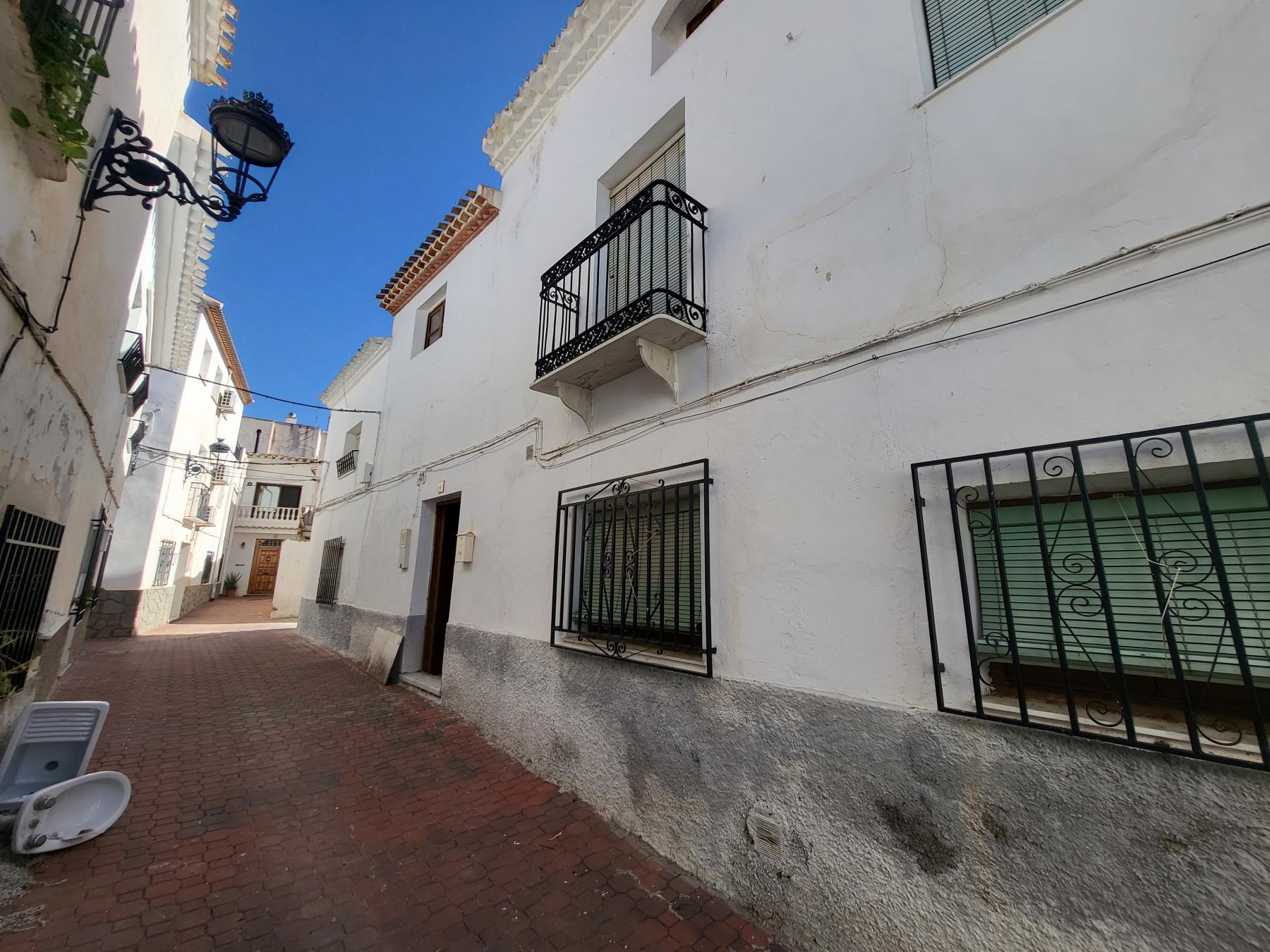 For sale of house in Albánchez
