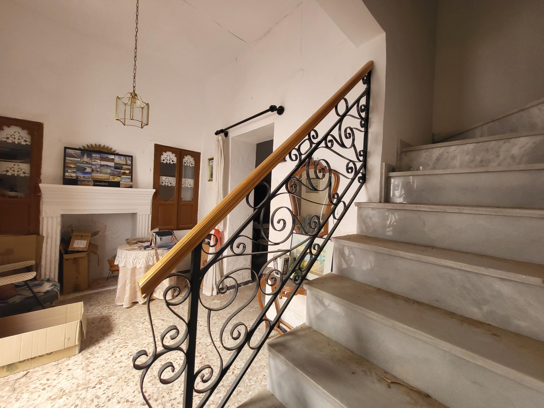 For sale of house in Albánchez