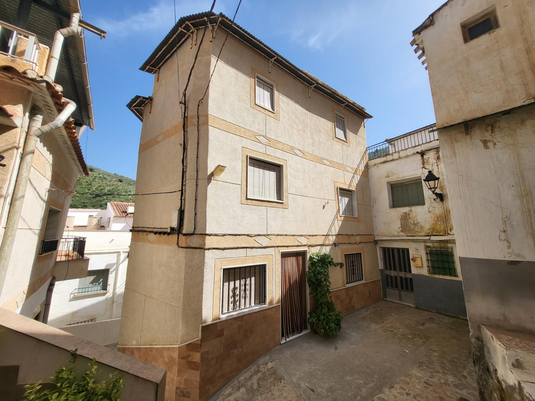 For sale of house in Sierro