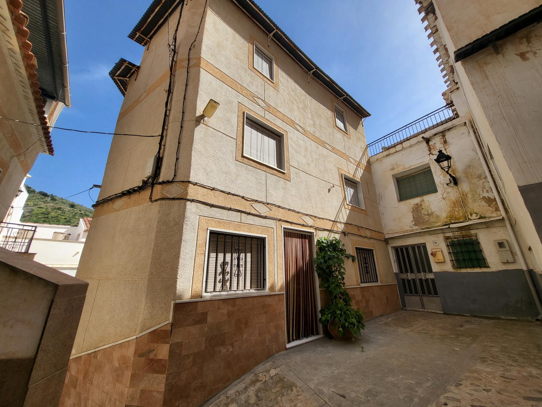 For sale of house in Sierro