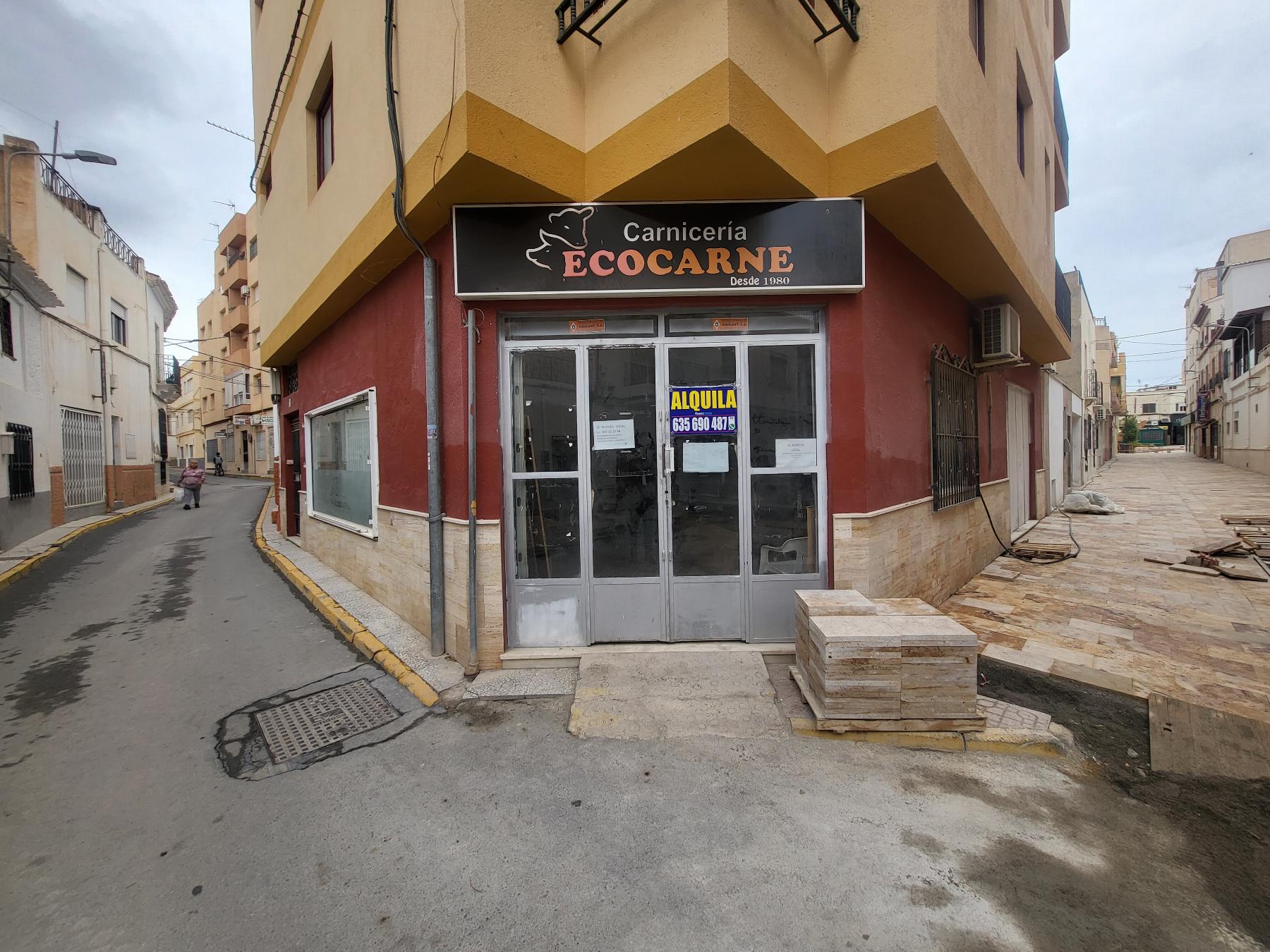 For rent of commercial in Albox