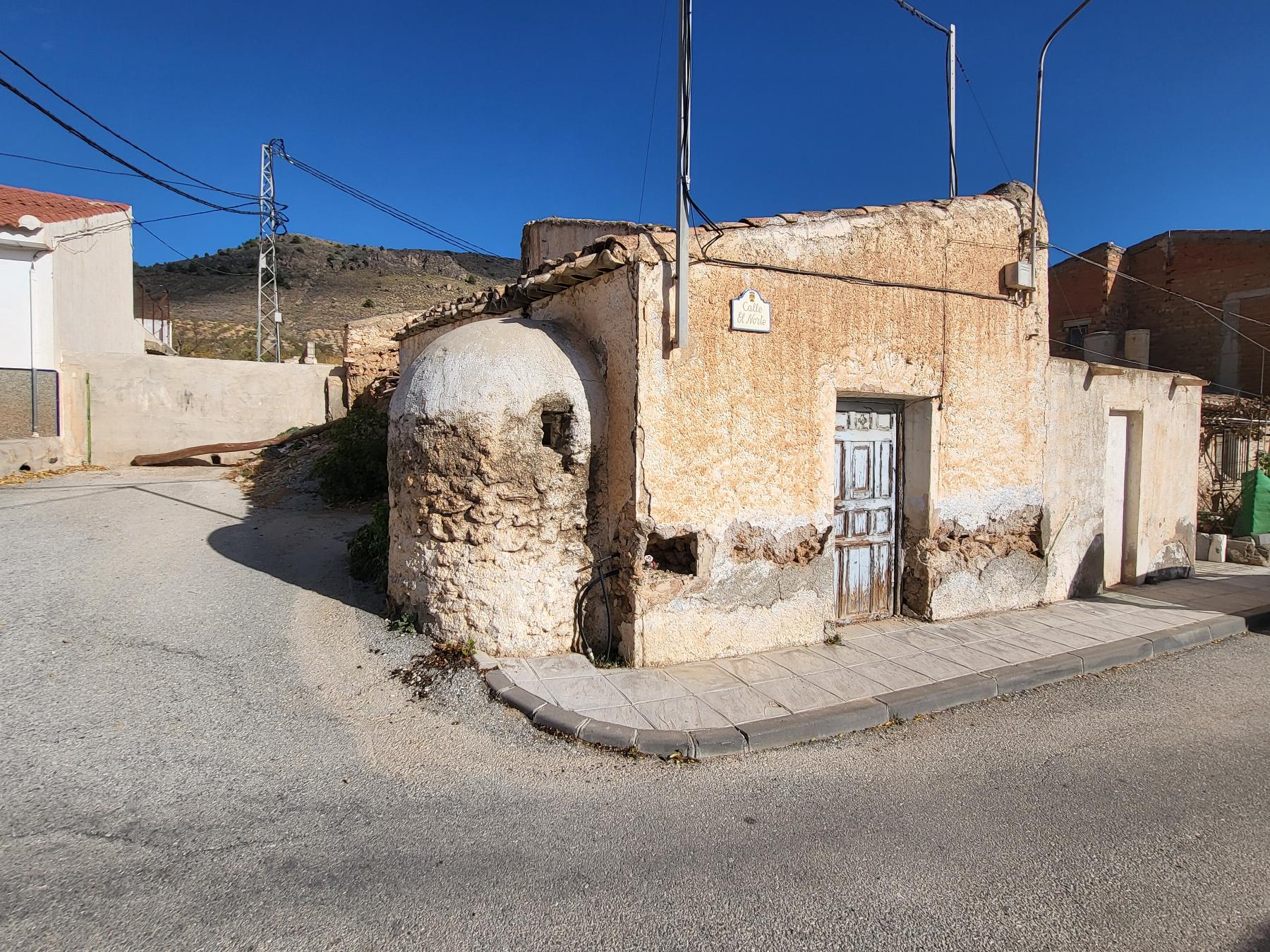 For sale of house in Oria