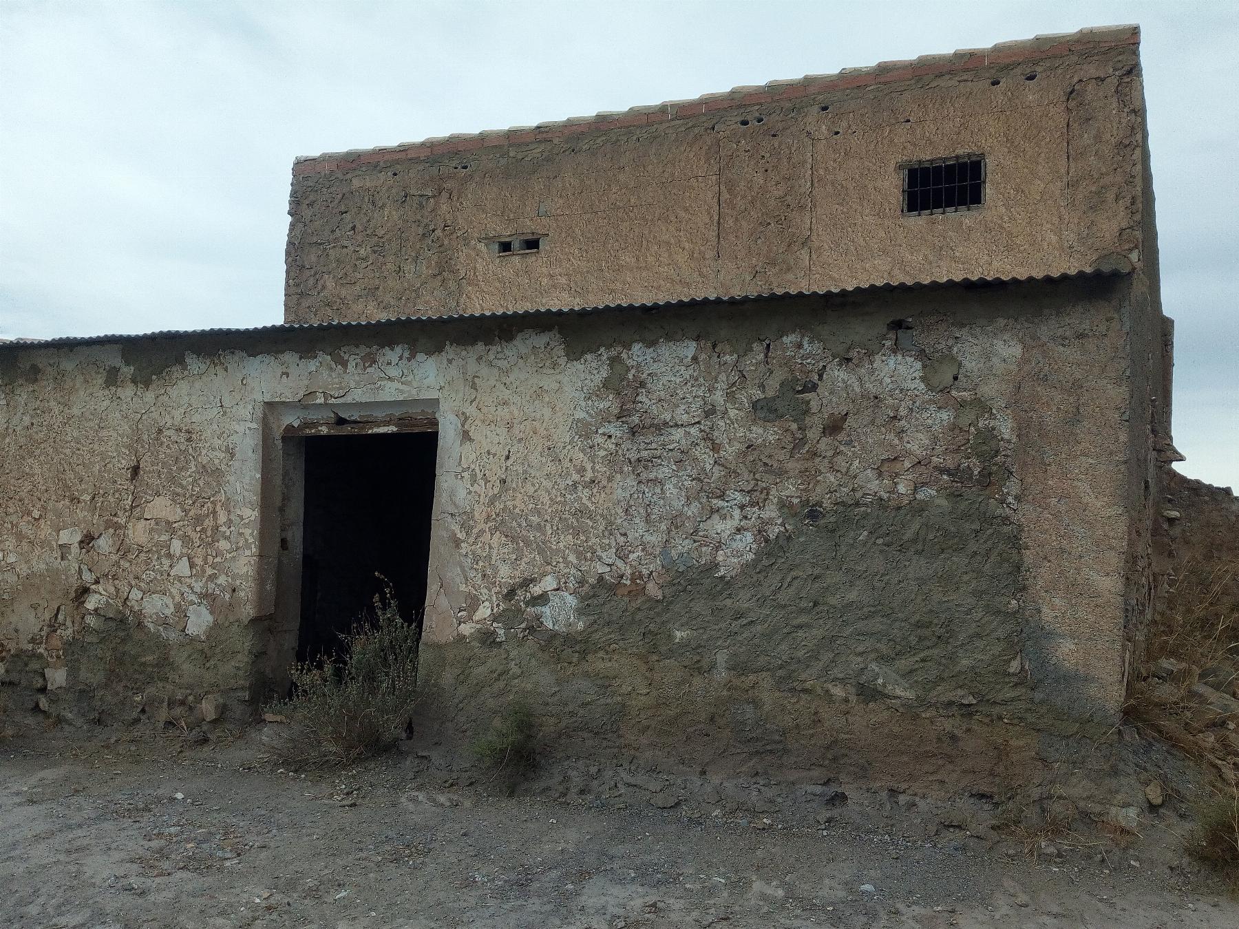 Venta de finca rústica en Taberno