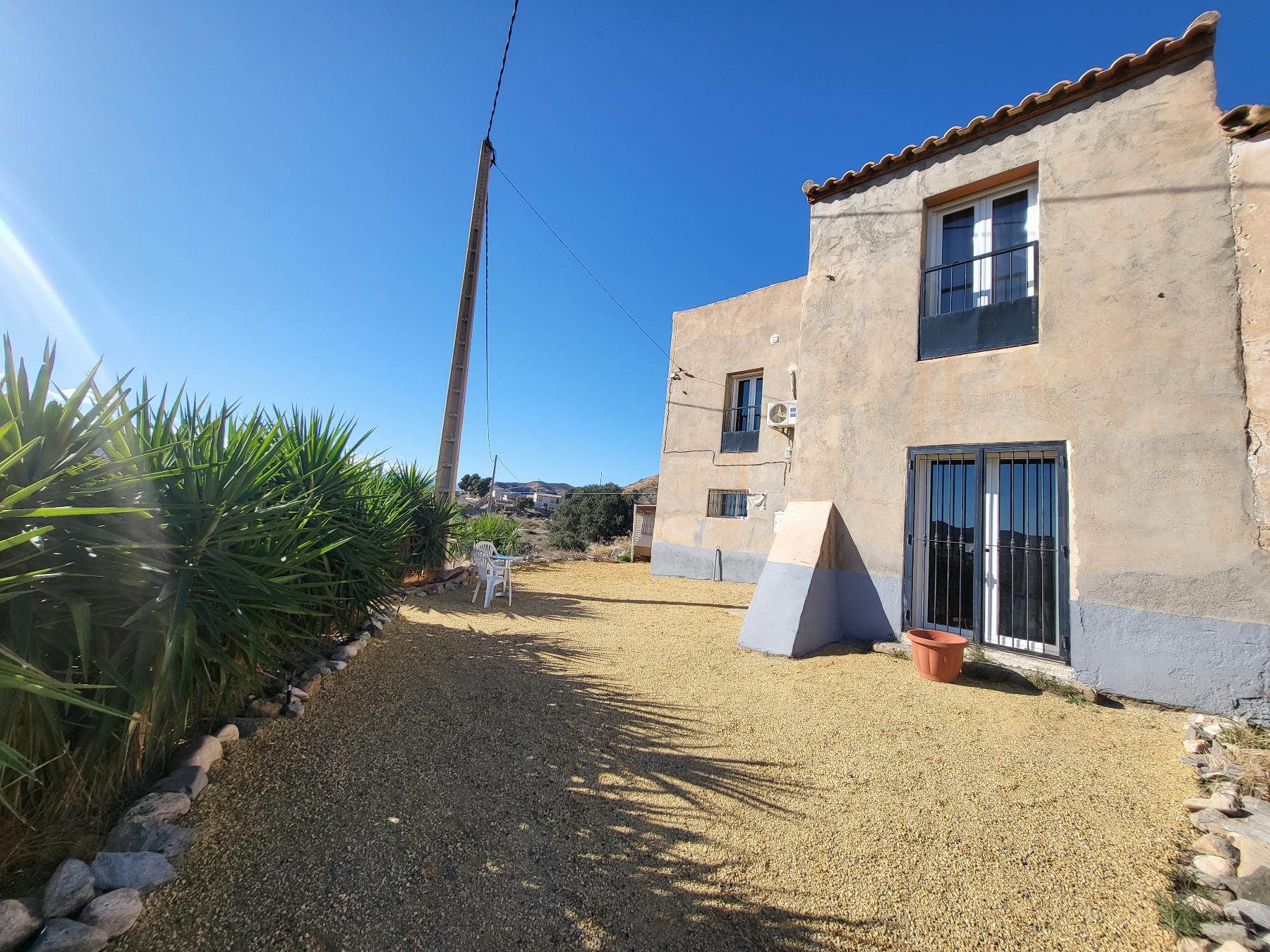 For sale of villa in Arboleas